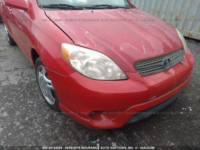 2T1KR32E85C393395 - 2005 TOYOTA COROLLA MATRIX XR RED photo 6