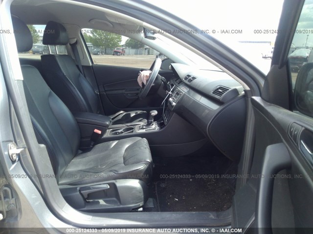 WVWJK73C67P062274 - 2007 VOLKSWAGEN PASSAT GRAY photo 5