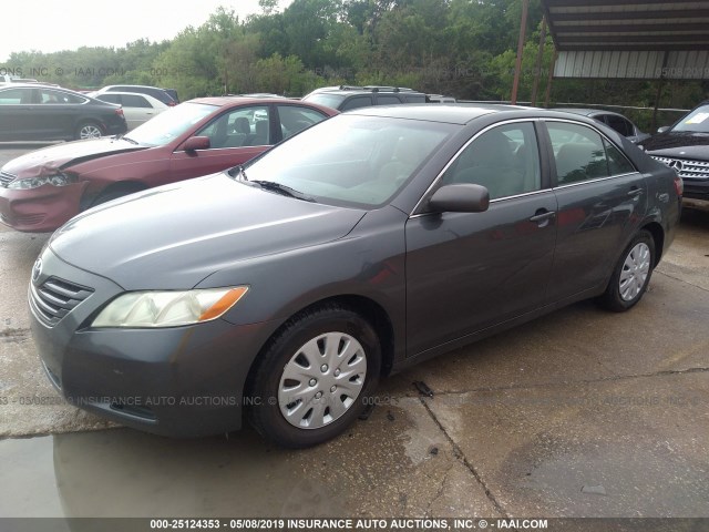 4T1BE46K67U102198 - 2007 TOYOTA CAMRY NEW GENERAT CE/LE/XLE/SE GRAY photo 2
