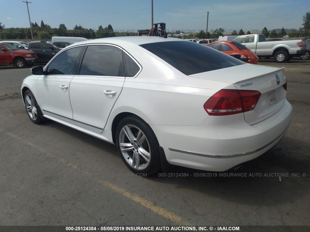 1VWBS7A39FC041641 - 2015 VOLKSWAGEN PASSAT SE WHITE photo 3