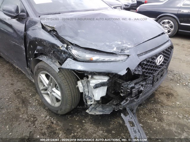 KM8K1CAA8KU302710 - 2019 HYUNDAI KONA SE GRAY photo 6