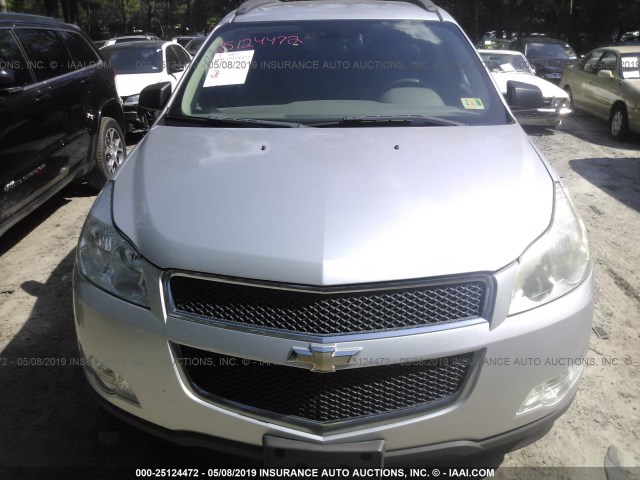 1GNKVFED2BJ194821 - 2011 CHEVROLET TRAVERSE LS SILVER photo 6