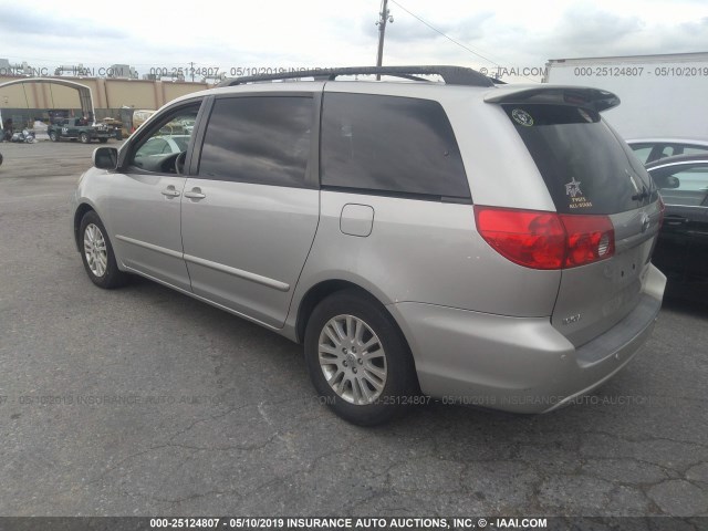 5TDZK22C38S200710 - 2008 TOYOTA SIENNA XLE/XLE LIMITED GRAY photo 3