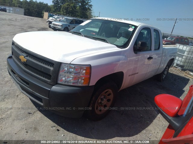 1GCRCPEX0DZ351344 - 2013 CHEVROLET SILVERADO C1500 WHITE photo 2