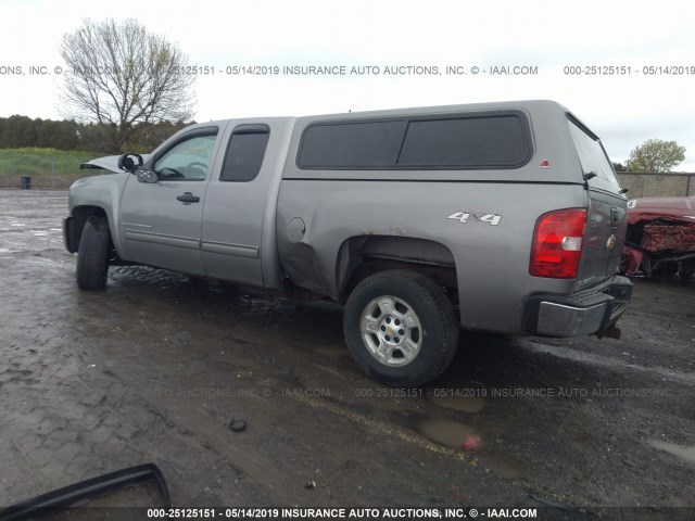 2GCEK29J391105589 - 2009 CHEVROLET SILVERADO K1500 LT GRAY photo 3