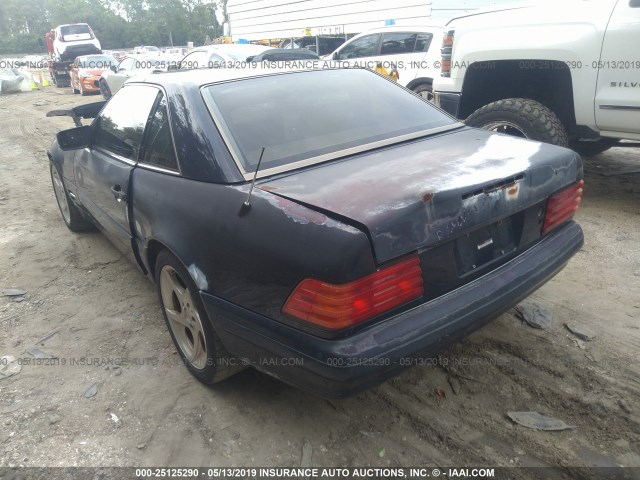 WDBFA63FXVF143888 - 1997 MERCEDES-BENZ SL 320 BLUE photo 3