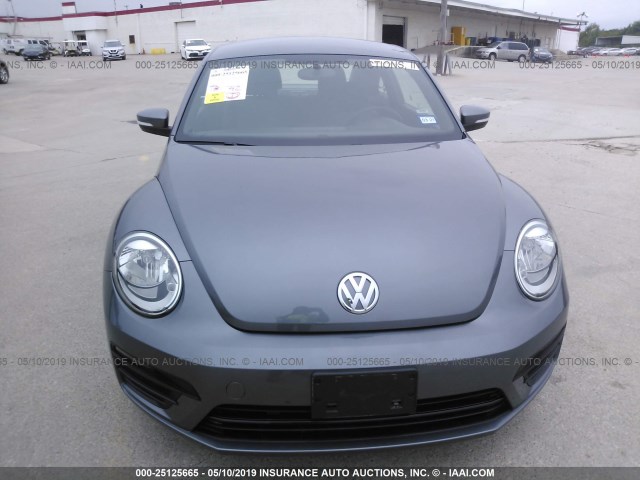 3VWFD7AT0KM707709 - 2019 VOLKSWAGEN BEETLE S/FINAL EDITION SE/FINAL GRAY photo 6
