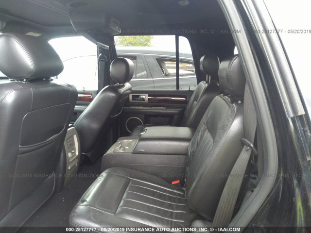 5LMFU28596LJ19692 - 2006 LINCOLN NAVIGATOR 黑色 照片 8