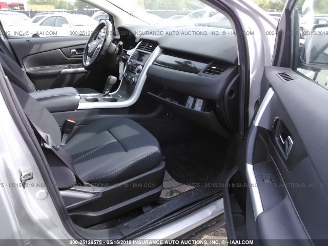 2FMDK3GC4DBE33706 - 2013 FORD EDGE SE SILVER photo 5