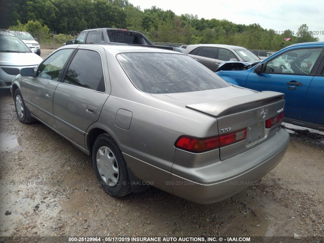 JT2BG22K0X0371936 - 1999 TOYOTA CAMRY LE/XLE GRAY photo 3