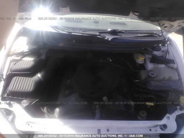 2B3HD46RX4H693666 - 2004 DODGE INTREPID SE WHITE photo 10