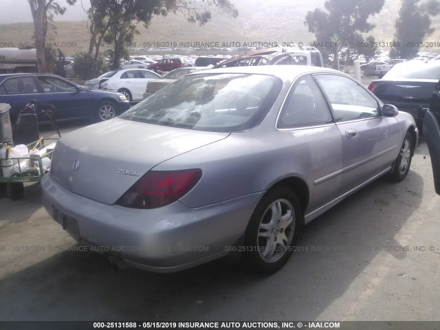 19UYA3242WL008904 - 1998 ACURA 2.3CL SILVER photo 4