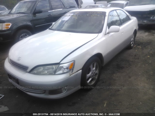 JT8BF28G2Y0241251 - 2000 LEXUS ES 300 WHITE photo 2