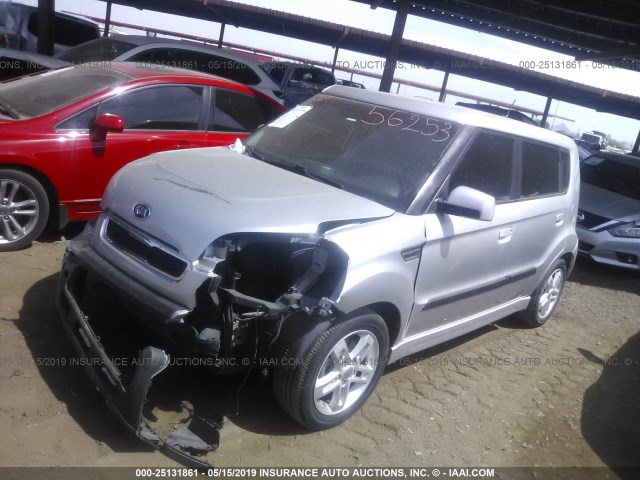 KNDJT2A29A7704195 - 2010 KIA SOUL +/!/SPORT SILVER photo 2