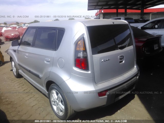 KNDJT2A29A7704195 - 2010 KIA SOUL +/!/SPORT SILVER photo 3