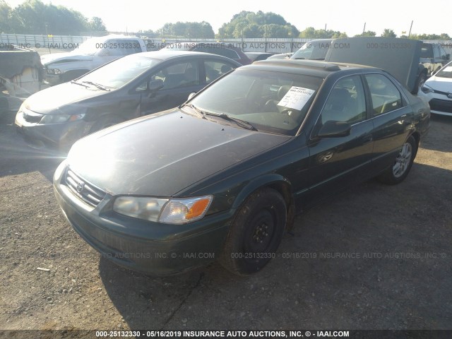 4T1BF28K61U959224 - 2001 TOYOTA CAMRY LE/XLE GREEN photo 2