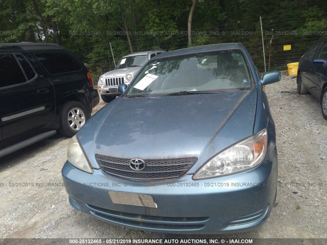 4T1BE32K03U686916 - 2003 TOYOTA CAMRY LE/XLE/SE BLUE photo 6