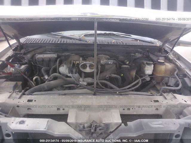 5LMFU27R94LJ35165 - 2004 LINCOLN NAVIGATOR Argent photo 10