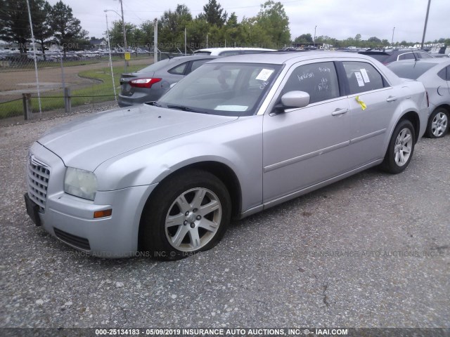 2C3LA43RX7H826909 - 2007 CHRYSLER 300 SILVER photo 2