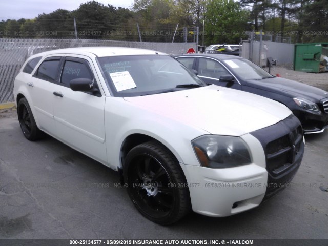 2D4FV48T05H532033 - 2005 DODGE MAGNUM SE WHITE photo 1