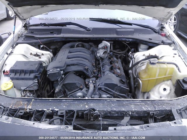 2D4FV48T05H532033 - 2005 DODGE MAGNUM SE WHITE photo 10