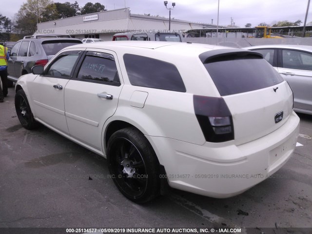 2D4FV48T05H532033 - 2005 DODGE MAGNUM SE WHITE photo 3