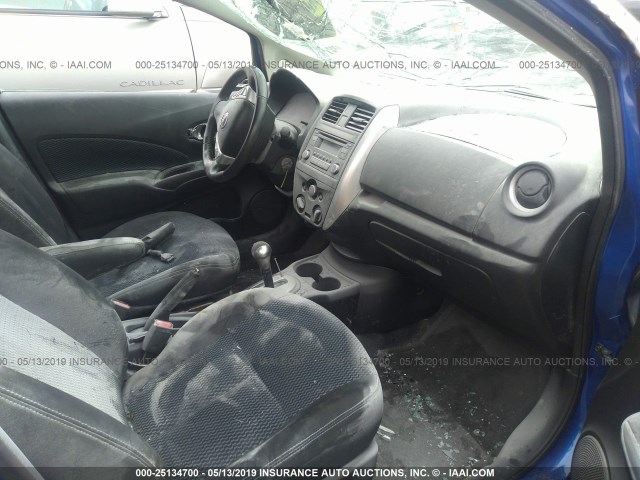 3N1CE2CP6FL352470 - 2015 NISSAN VERSA NOTE S/S PLUS/SV/SL/SR BLUE photo 5