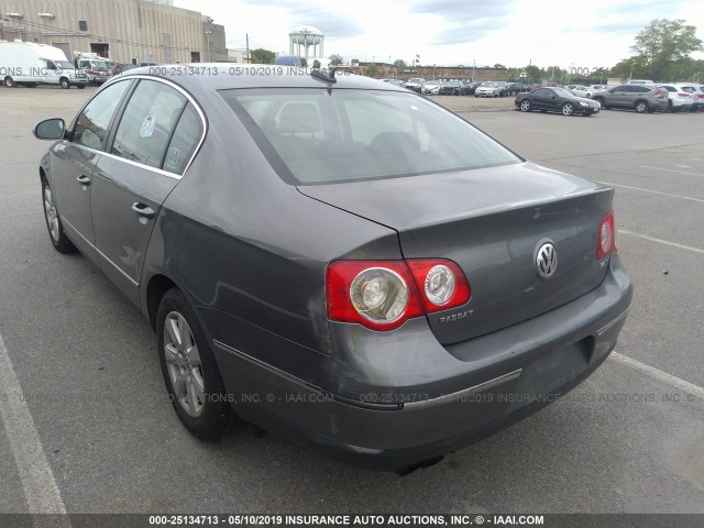 WVWEK73C56P036359 - 2006 VOLKSWAGEN PASSAT 2.0T LUXURY GRAY photo 3