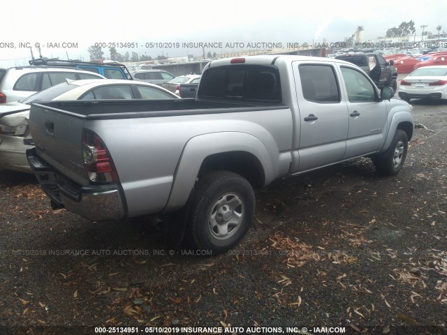 3TMKU4HNXDM035605 - 2013 TOYOTA TACOMA DBL CAB PRERUNNER LNG BED SILVER photo 4