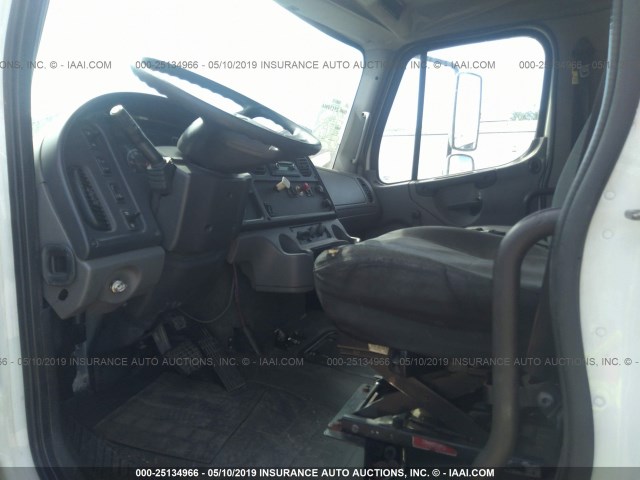 1FVACWDT5ADAT5850 - 2010 FREIGHTLINER M2 106 MEDIUM DUTY WHITE photo 5