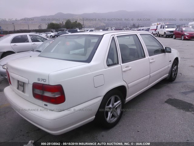 YV1LS5574W2545443 - 1998 VOLVO S70 WHITE photo 4