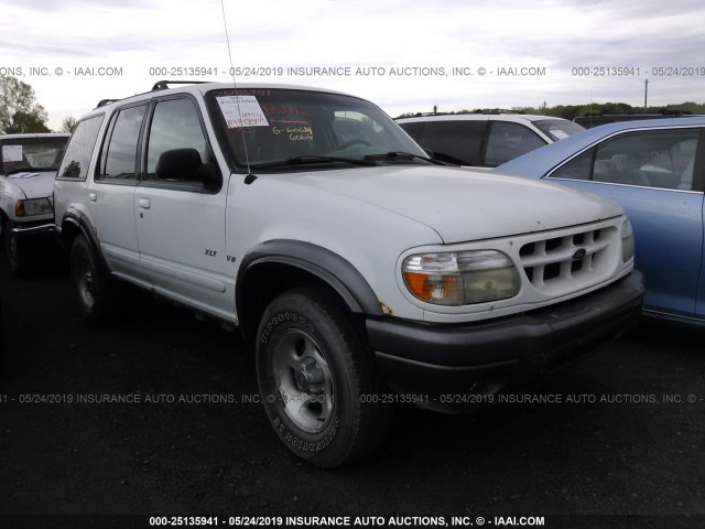 1FMZU83P11ZA53320 - 2001 FORD EXPLORER XLT WHITE photo 1