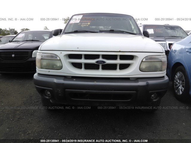 1FMZU83P11ZA53320 - 2001 FORD EXPLORER XLT WHITE photo 6