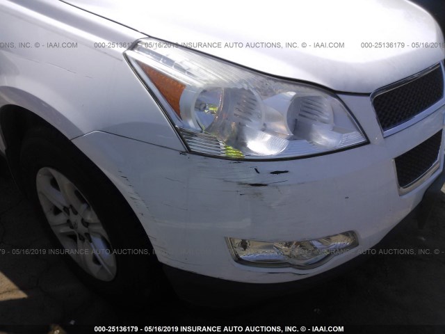 1GNLREED0AS154474 - 2010 CHEVROLET TRAVERSE LS WHITE photo 6
