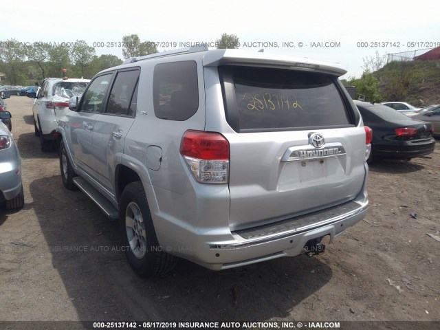 JTEBU5JR1A5030728 - 2010 TOYOTA 4RUNNER SR5/LIMITED/TRAIL SILVER photo 3