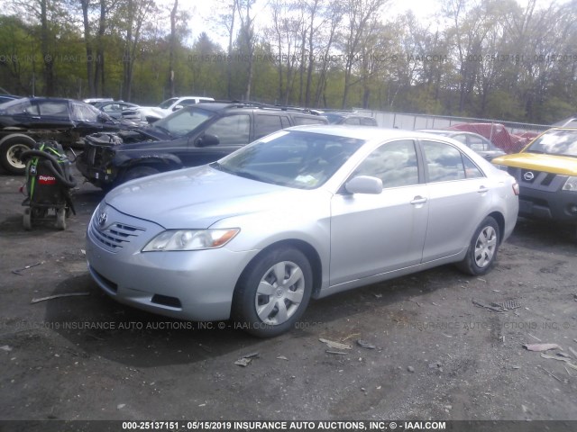 JTNBE46KX73064139 - 2007 TOYOTA CAMRY NEW GENERAT CE/LE/XLE/SE SILVER photo 2