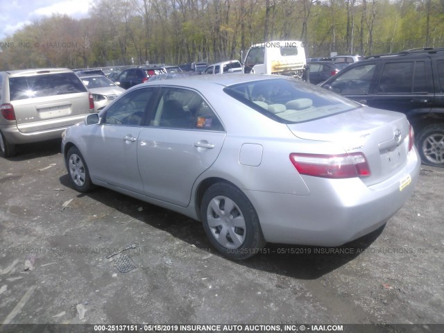 JTNBE46KX73064139 - 2007 TOYOTA CAMRY NEW GENERAT CE/LE/XLE/SE SILVER photo 3