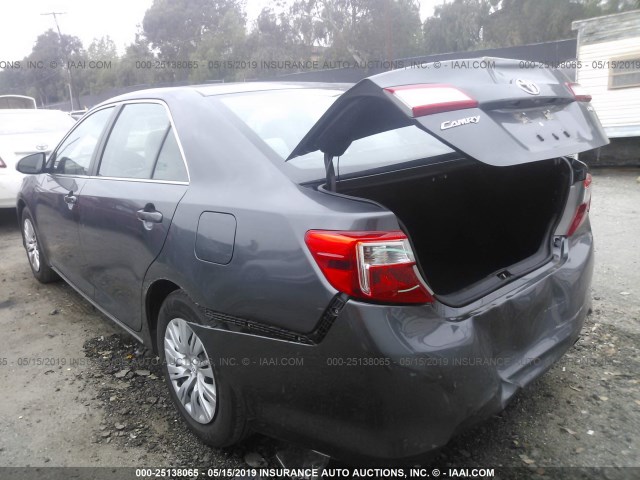 4T4BF1FK5CR177695 - 2012 TOYOTA CAMRY SE/LE/XLE GRAY photo 3