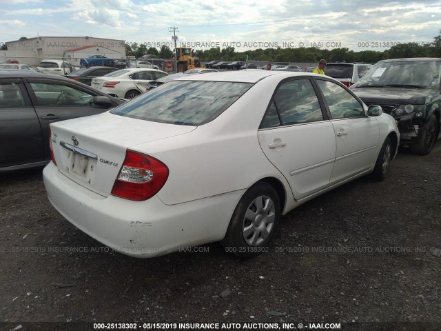 4T1BE32K52U505372 - 2002 TOYOTA CAMRY LE/XLE/SE WHITE photo 4