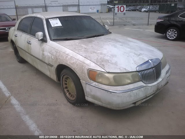 1LNHM81W6YY836543 - 2000 LINCOLN TOWN CAR EXECUTIVE WHITE photo 1