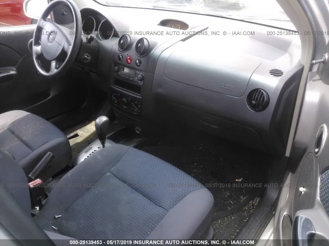 KL1TD66668B109408 - 2008 CHEVROLET AVEO LS SILVER photo 5