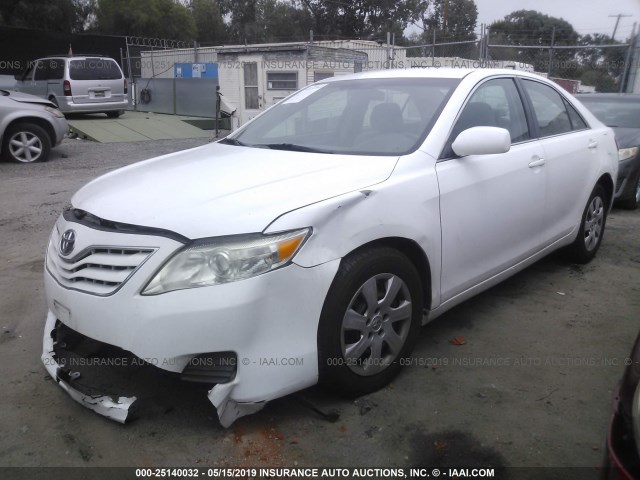 4T4BF3EK5BR151920 - 2011 TOYOTA CAMRY SE/LE/XLE 白色 照片 2