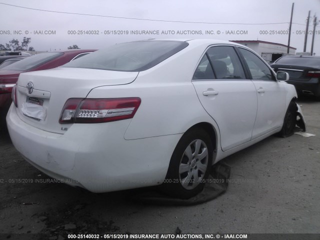 4T4BF3EK5BR151920 - 2011 TOYOTA CAMRY SE/LE/XLE 白色 照片 4