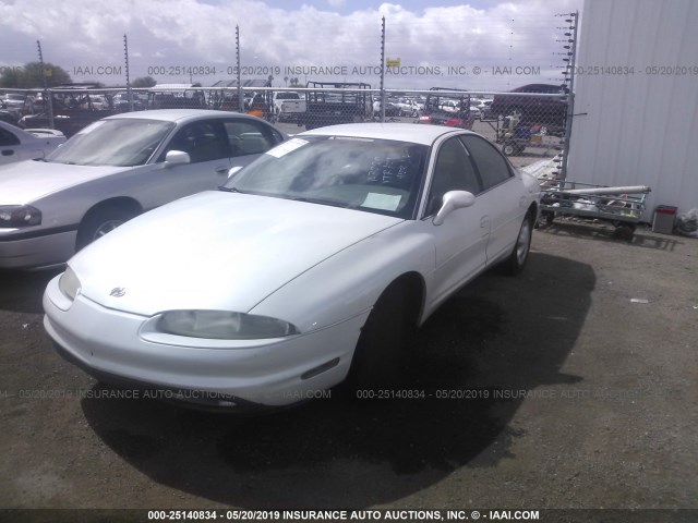 1G3GR62CXX4103220 - 1999 OLDSMOBILE AURORA WHITE photo 2