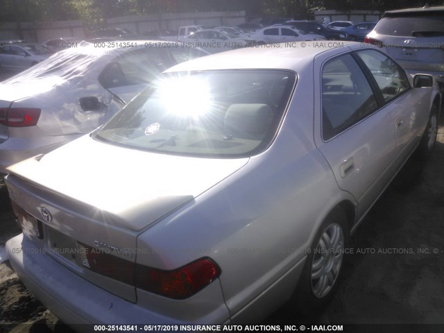 4T1BG22K41U092055 - 2001 TOYOTA CAMRY CE/LE/XLE BEIGE photo 4