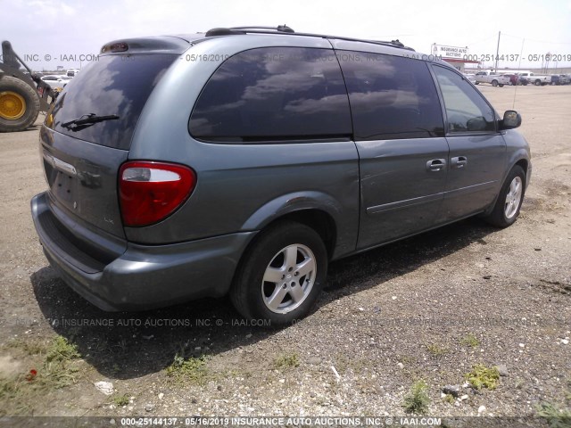 2C8GP44R55R163202 - 2005 CHRYSLER TOWN & COUNTRY LX BLUE photo 4