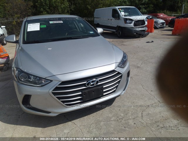 5NPD84LF2JH251771 - 2018 HYUNDAI ELANTRA SEL/VALUE/LIMITED SILVER photo 6