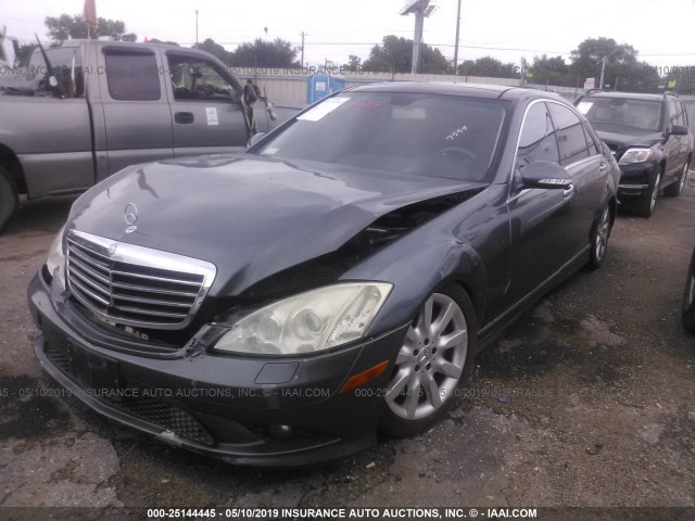 WDDNG86X78A212622 - 2008 MERCEDES-BENZ S 550 4MATIC GRAY photo 2