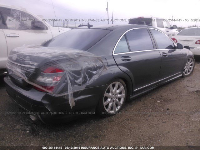 WDDNG86X78A212622 - 2008 MERCEDES-BENZ S 550 4MATIC GRAY photo 4