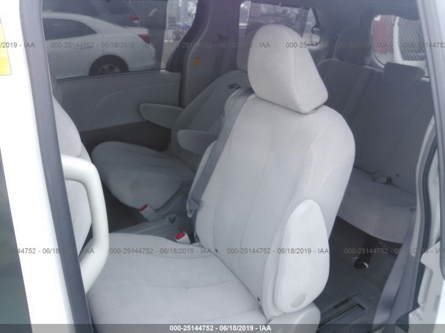 5TDKK3DC7DS322050 - 2013 TOYOTA SIENNA WHITE photo 8